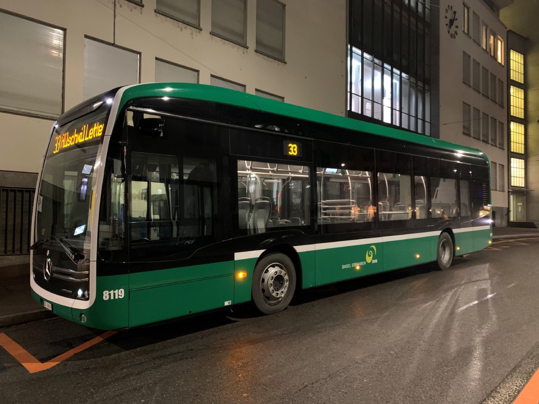 #caption4 Neue Elektrobusse im Linienbetrieb unterwegs
