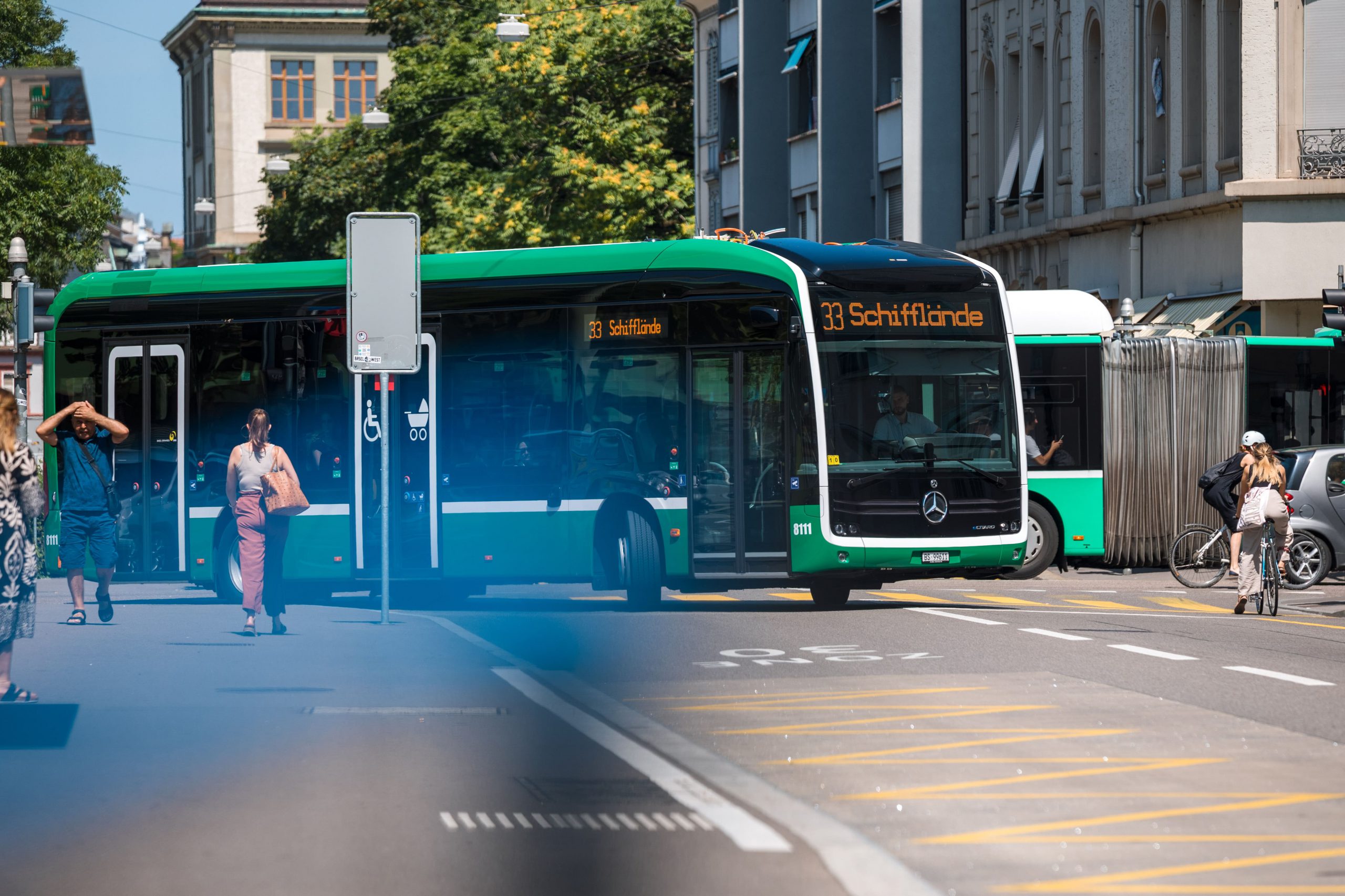 E-Bus eCitaro (Daimler Buses Schweiz AG), beim Universitätsspital