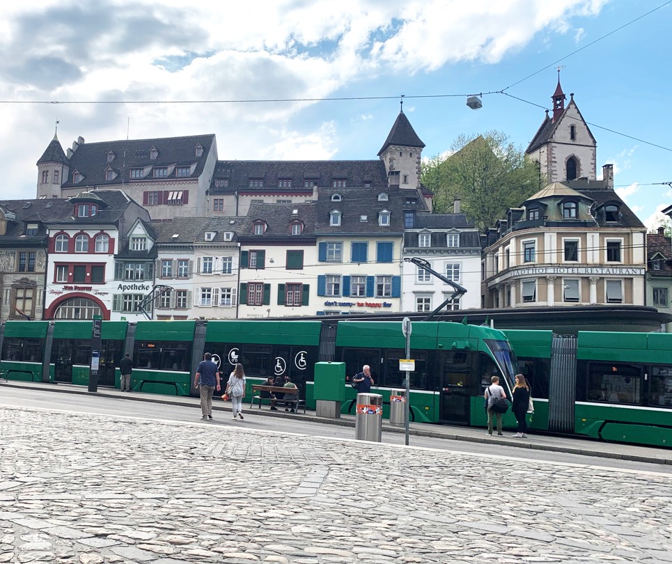 29. und 30. Juni: Verkürzte Öffnungszeiten Kundenzentrum Barfüsserplatz