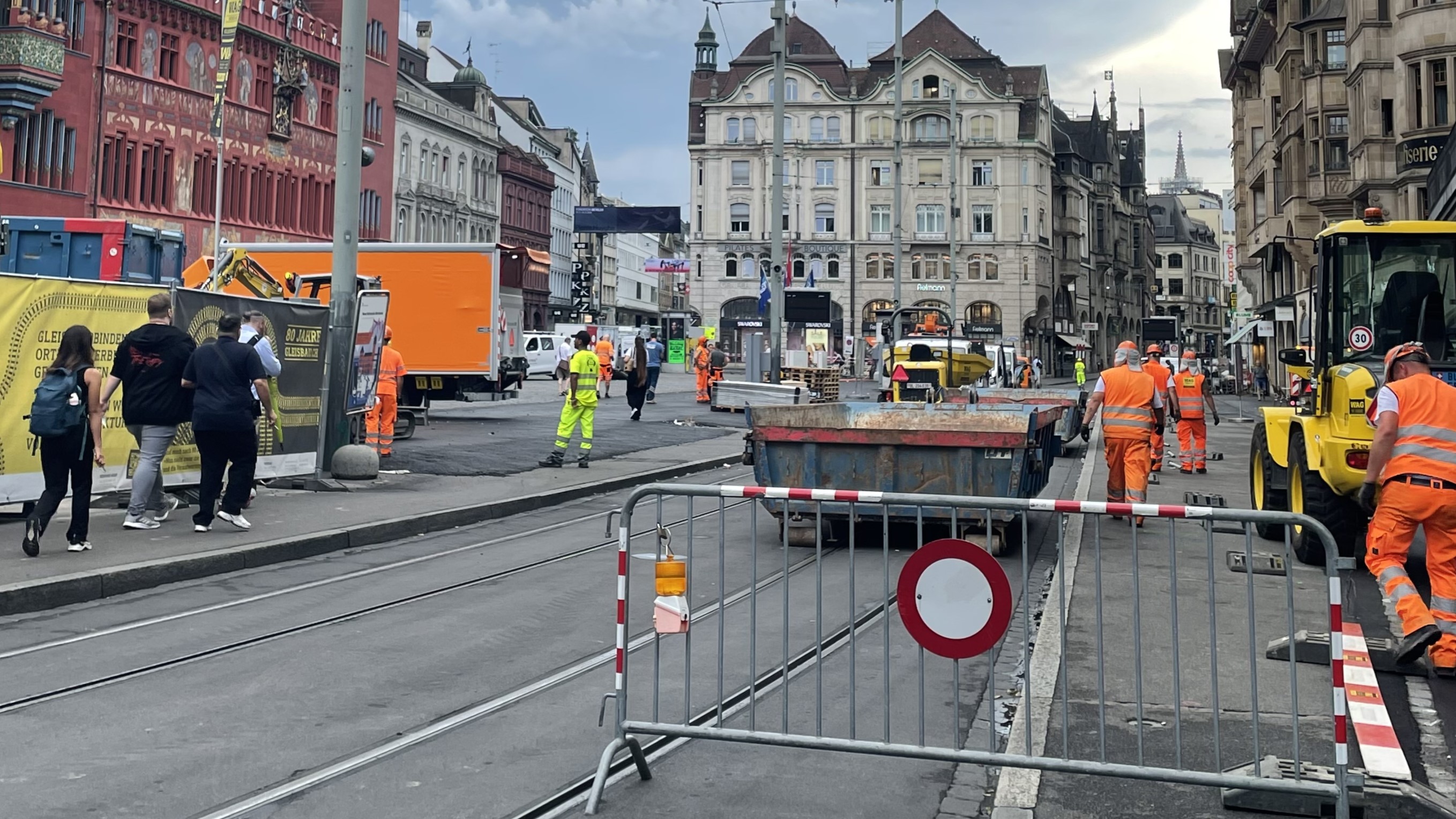 Bauarbeiten Marktplatz: Umleitungen bis und mit 6. September 2026