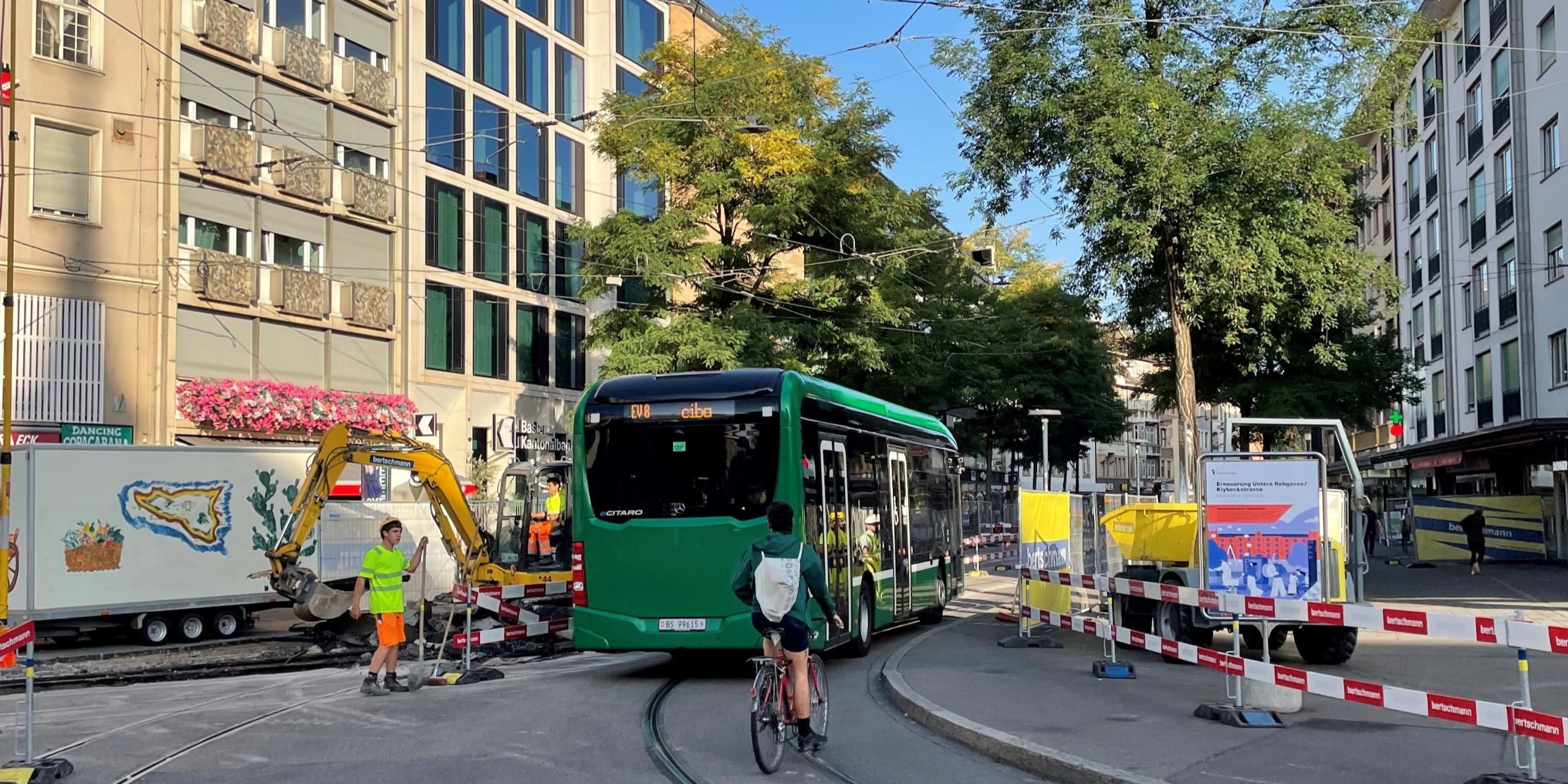 Ersatzverkehr mit Bussen zwischen Ciba und Claraplatz